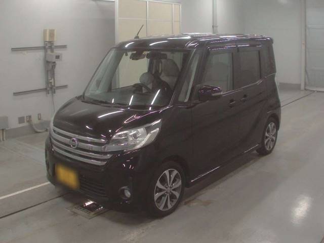 88 NISSAN DAYZ ROOX B21A 2015 г. (CAA Tokyo)